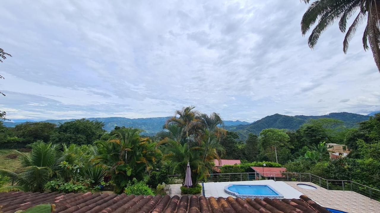 Hermosa Finca Villa Cadamaris La Mesa  Exterior photo